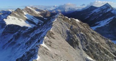 hava karlı dağ manzarası