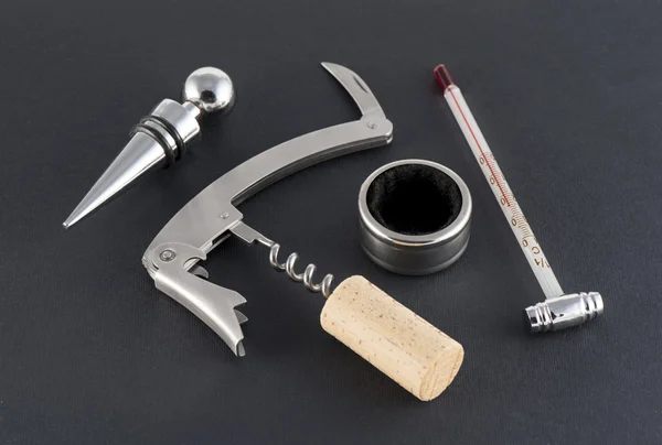 Corkscrew e acessórios para vinho — Fotografia de Stock