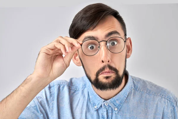 Omg Wauw Studio Shot Blanke Man Met Baard Met Uitpuilende — Stockfoto