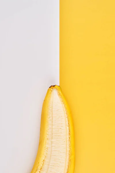 Creatieve Geometrische Achtergrond Met Bananen Geel Wit Achtergrond Behang — Stockfoto