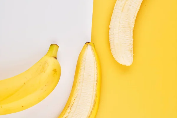 Fundo Geométrico Criativo Com Bananas Amarelo Fundo Branco Papel Parede — Fotografia de Stock
