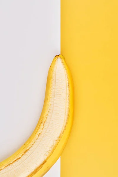 Fundo Geométrico Criativo Com Bananas Amarelo Fundo Branco Papel Parede — Fotografia de Stock