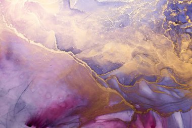 Alkol mürekkebi tekniğinde lüks renkli soyut arka plan, altın sıvı mermer boya dokusu, dağınık akrilik damlalar ve girdap lekeleri, basılı malzemeler.