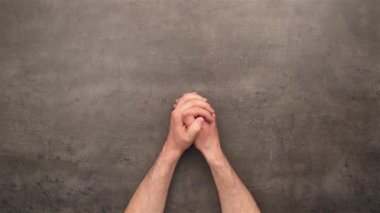 el ve sebze mutfak masasında