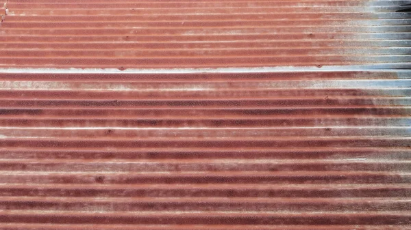 錆と古い亜鉛表面の背景や錫の屋根の背景 — ストック写真