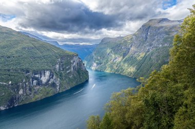 Norveç, Geiranger fiyordunun manzarası