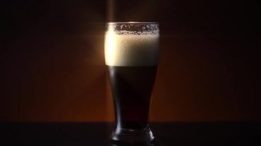 Pilsner Cam Yıldız Filtrekoyu Kehribar Bira