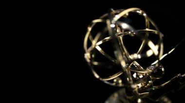 Emmy Ödülü veriliyor