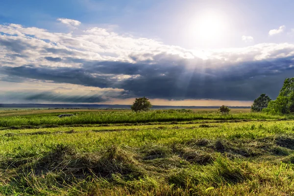 Güneşin bulutların üstünde
