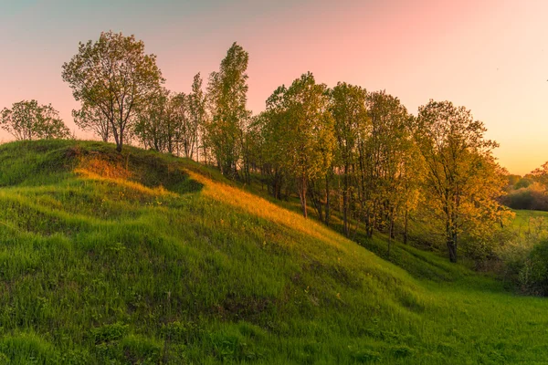 Günbatımında tepeden