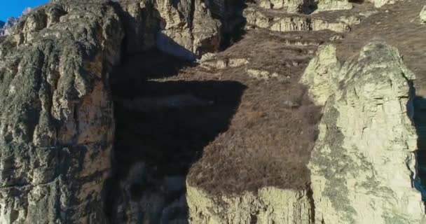 Гарні Скелі Гірській Ущелині Ландшафт Природа Північного Кавказу — стокове відео