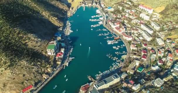 Una Baia Con Acqua Blu Sulla Costa Del Mar Nero — Video Stock