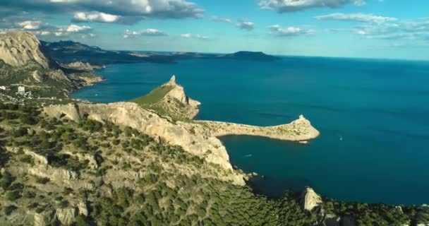 Crimean Trolltunga Rock Ledge Black Sea Landscape Nature Crimean Peninsula — Vídeo de stock