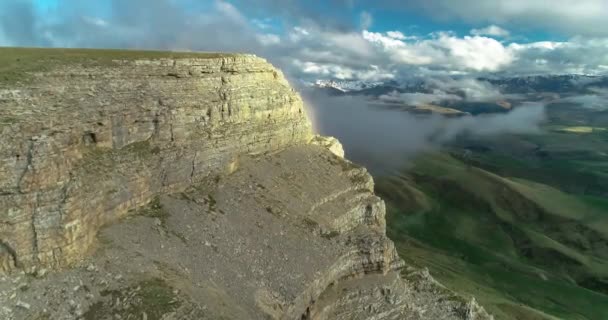 Вигляд Згори Чудове Плато Високими Скелями Горах Північного Кавказу — стокове відео