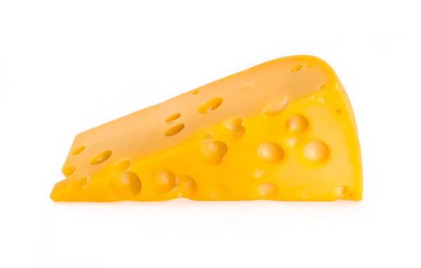 Кусок сыра изолирован — стоковое фото