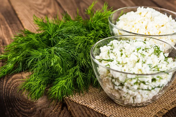 Kase vintage ahşap zemin üzerine ev yapımı lor