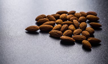 Badem fındık arka plan olarak.