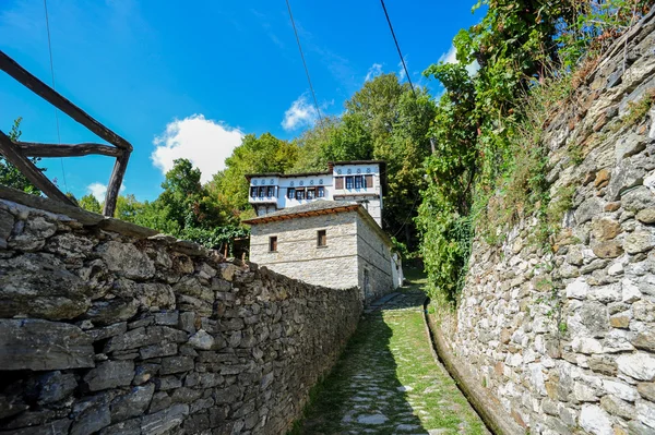 Tradiční bydlení v Vizitsa — Stock fotografie