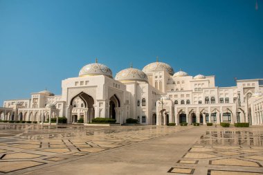 Abu Dabi 'deki Başkanlık Sarayı olarak bilinen Qasr Al Watan