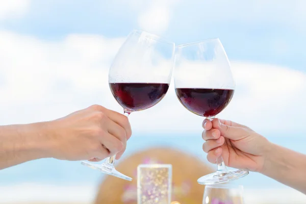 Couples wine toasting — Stock Photo, Image