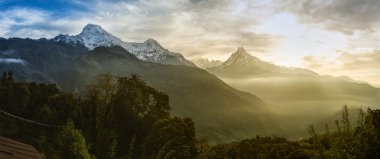 Machhapuchhare tepe, Nepal.