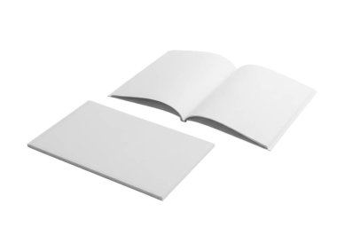 Resim, kapağı yukarı bakan düz bir şekilde uzanmış beyaz bir kitabı ve yanında açık beyaz bir kitapçığı tasvir ediyor. Her iki parça da sade beyaz bir arka plana yerleştirilmiş. Kitabın kapağı basit, düz bir tasarım. Görünür bir metin ya da görüntü yok. Kitapçık.,