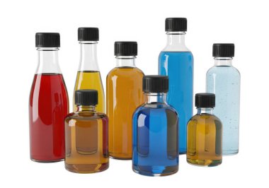 Siyah kapaklı, kırmızı, kehribar, mavi ve beyaz arka planda berrak olmak üzere farklı renklerde sıvılarla dolu yedi cam şişeden oluşan bir grup.