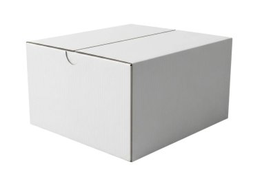 Bu resim, üzerinde küçük bir kapağı olan sade, boş ve kapalı bir karton kutuyu gösteriyor. Kutunun minimalist bir tasarımı var, kolay açılması için tek noktalı bir çizgi var. Standart kahverengi kartondan yapılmış gibi görünüyor. Dış kısmı beyaz.