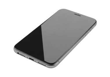 Görüntü, yansıtıcı bir yüzeye sahip siyah bir arka kapağı olan parlak tasarımını gösteren, dikey olarak konumlandırılmış modern bir akıllı telefonu gösteriyor. Telefonun minimalist ön tasarımı var. Üzerinde tek bir kamera merceği ve küçük dairesel bir sensör var.