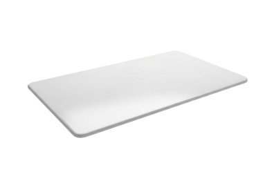 Bu resim, mutfak yemeği hazırlamak için tasarlanmış pürüzsüz, düz ve minimalist beyaz kesme tahtasını gösteriyor. Tahta katı bir maddeden yapılmış gibi görünüyor, muhtemelen yüksek yoğunluklu plastik veya bileşik, c için temiz ve hijyenik bir yüzey sunuyor.