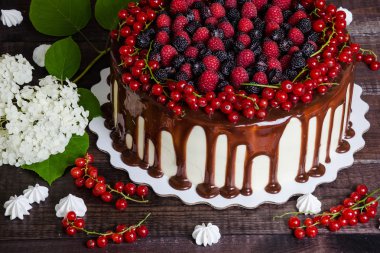 Kırmızı curraunts, ahududu ve blackberries3 ile pasta