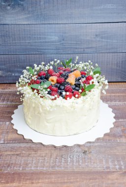 Düğün krem peynir kek çilek ile