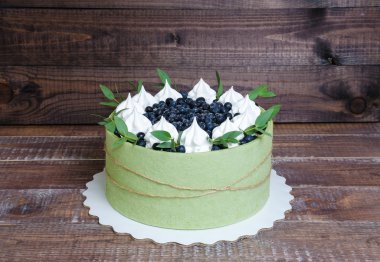 yaz meyve kek bir fıstık billberry ile bisküvi haddelenmiş