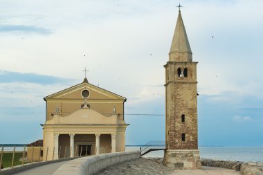 Caorle kilise deniz kenarı