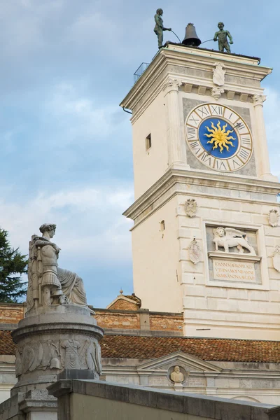 Detalhes do centro histórico de Udine — Fotografia de Stock