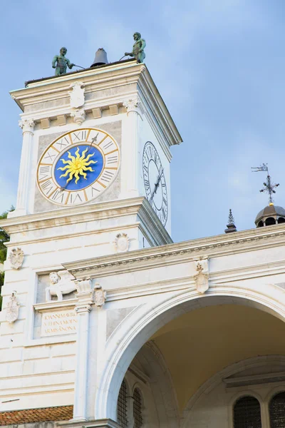 Detalhes do centro histórico de Udine — Fotografia de Stock