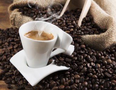 ahşap masa kahve espresso ile kompozisyon