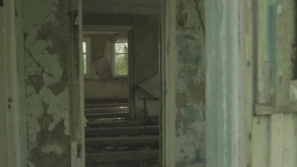 Chernobyl Camera Moves Forward Abandoned House Zalissya Ungraded Log Footage — Stock Video