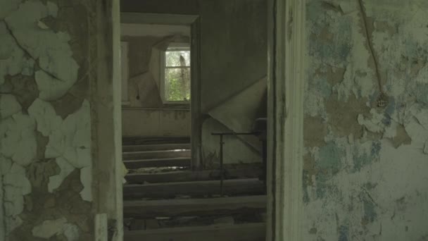 Chernobyl Câmara Puxa Para Dentro Uma Casa Abandonada Zalissya Imagens — Vídeo de Stock