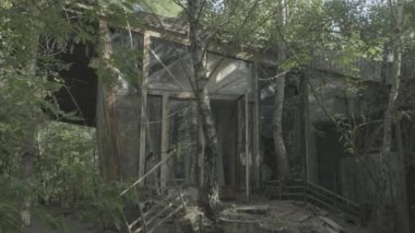 Çernobil 'deki terk edilmiş Pripyat Kafe' nin ön girişinin statik klibi.