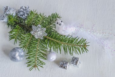 Mutlu Noeller ve mutlu yıllar.