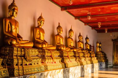   Wat Pho Wat Phra Chetuphon 