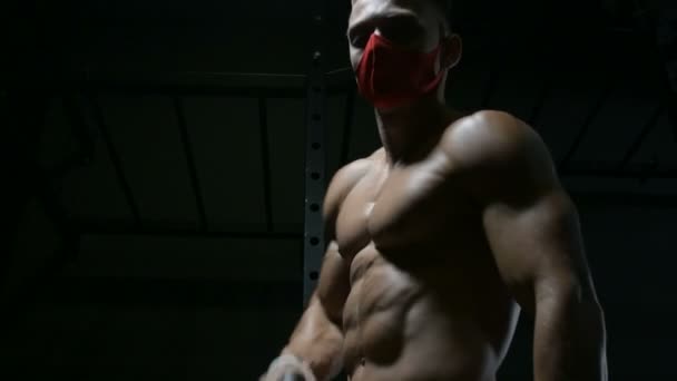 Handsome Strong Muscular Caucasian Man Exercising Gym Wearing Mask Workout — Stock Video