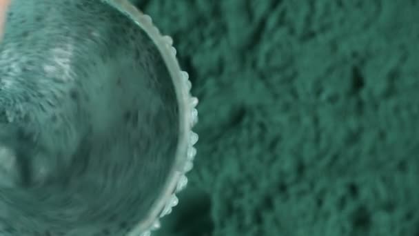 Verre Lait Avec Vue Sur Poudre Spiruline Haut Superfood Végétalien — Video