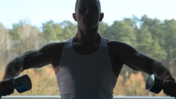 Bell Uomo Forma Che Riscalda Polsi Muscoli Palestra Prima Dell — Video Stock