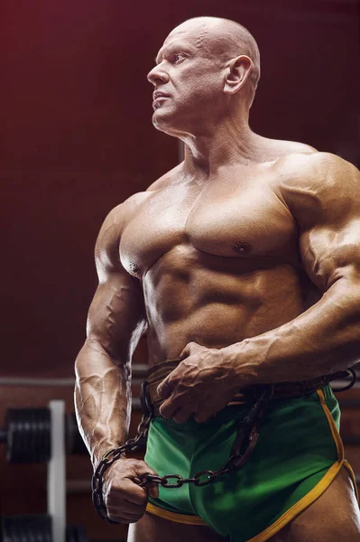 Atleta Moda Antiga Fisiculturista Fazendo Exercícios Braço Ginásio Brutal Careca — Fotografia de Stock