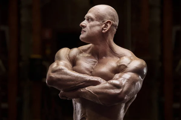 Atleta Moda Antiga Fisiculturista Fazendo Exercícios Braço Ginásio Brutal Careca — Fotografia de Stock