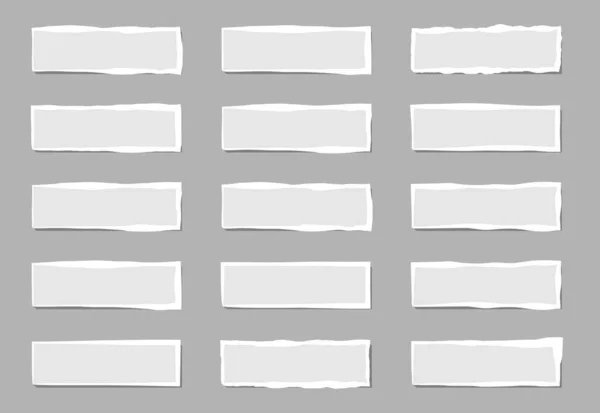 Satz zerrissener weißer Note. Papierfetzen in verschiedenen Formen isoliert auf grauem Hintergrund. Vektorillustration. — Stockvektor