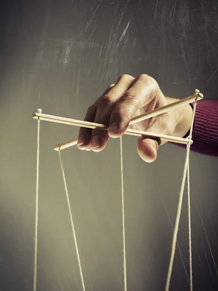 Kol üzerinde karanlık bir arka plan işleme