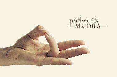  Prithvi mudra renk